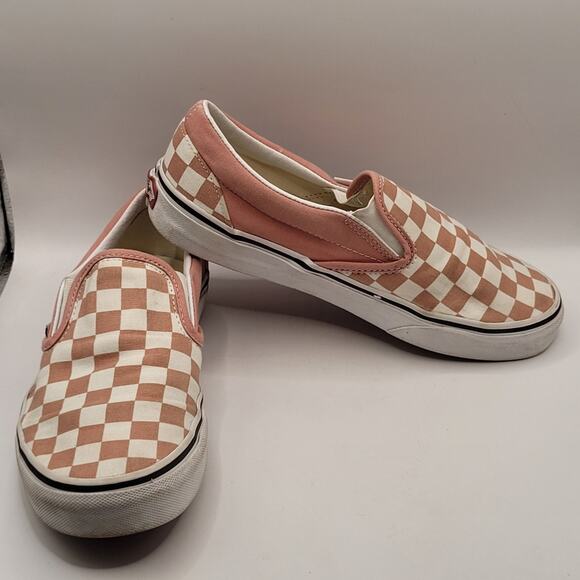 Vans Unisex Classic Slip-On Pink / White Sneakers in Checkerboard Canvas 6 - Picture 5 of 8